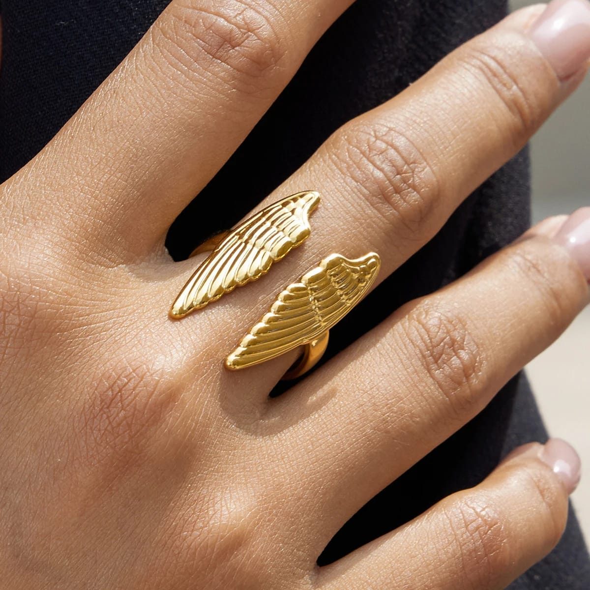 Anillo Angélica puesto