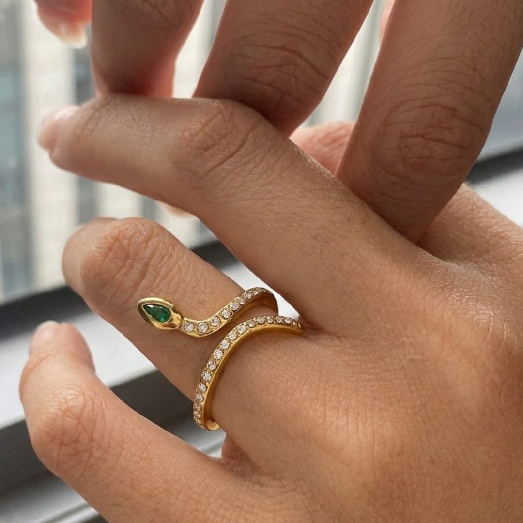 Anillo Sabrina puesto