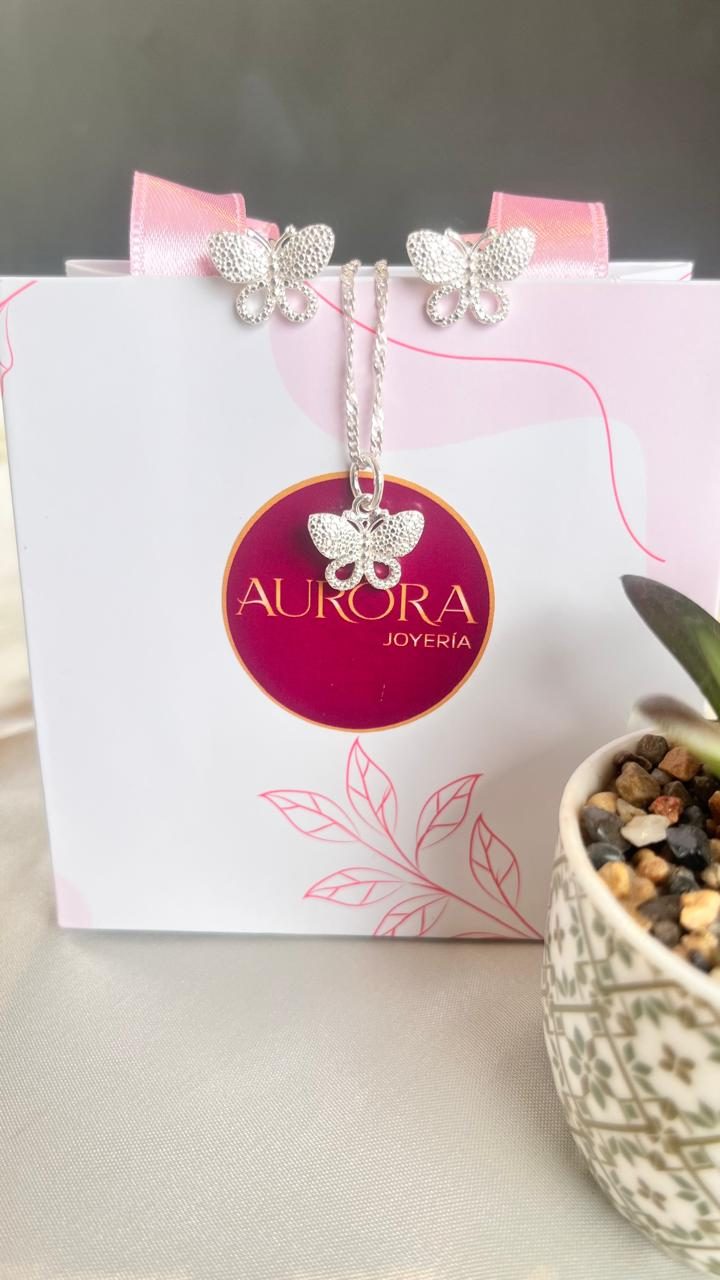 Collar Mariposa de Plata